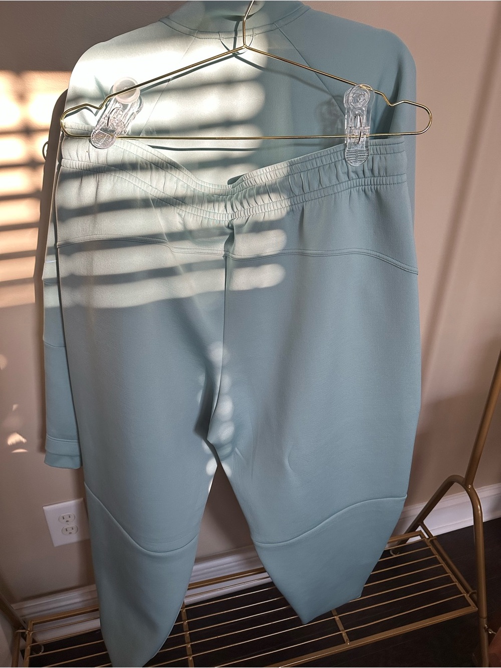 Nike women seafoam Green Sweatpants